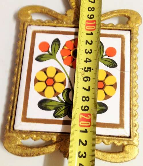 TRIVET CAST METAL *TILE repair*GREAT COUNTRY HOME DECOR*L@@KatMy*BUYNow*NO WAITING
