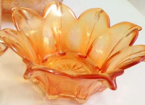 1XJEANNETTE FLOWER SHAPE DISH DEPRESSION MARIGOLD*IRIDESCENT SPARKLES* COUNTRY HOME DECOR*BID EACH B