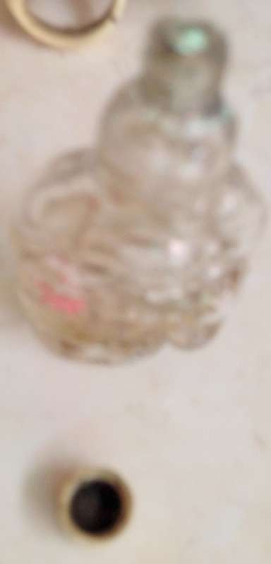 1x*PERFUME BOTTLE*EMPTY FIGURAL FATHER CHRISTMASSHAPEcirca1940"BAKELITE LID*COUNTRY HOME COLLECTIONS