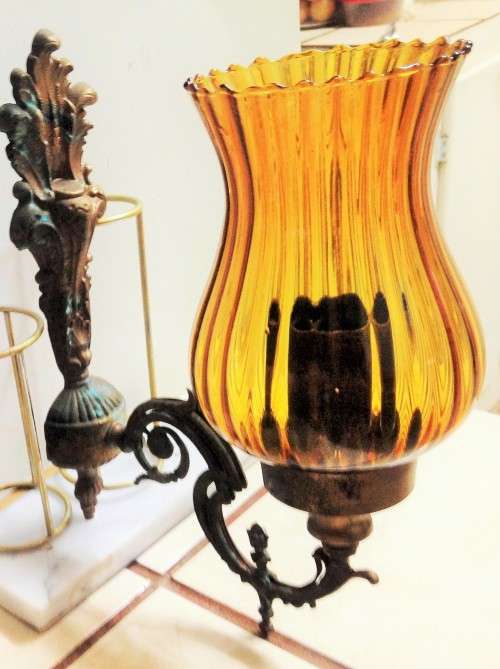 2bid per each onexFRENCH FleurdesignBRASScoat*RIBBED AMBER GLASS SHADE *GREAT COUNTRY HOME DECOR