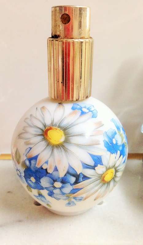 Perfume Bottle - !!!RARE!! Milk Glass *ILONA West Germany*empty*