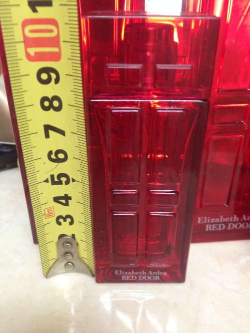 **EXQUISITE**4EMPTY PERFUME BOTTLES*Red Door*GREAT COUNTRY HOME DECOR*L@@KatMy*BUYNOWitemsNO WAITING