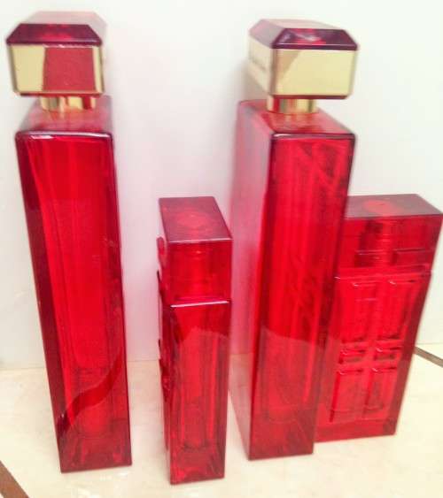 **EXQUISITE**4EMPTY PERFUME BOTTLES*Red Door*GREAT COUNTRY HOME DECOR*L@@KatMy*BUYNOWitemsNO WAITING