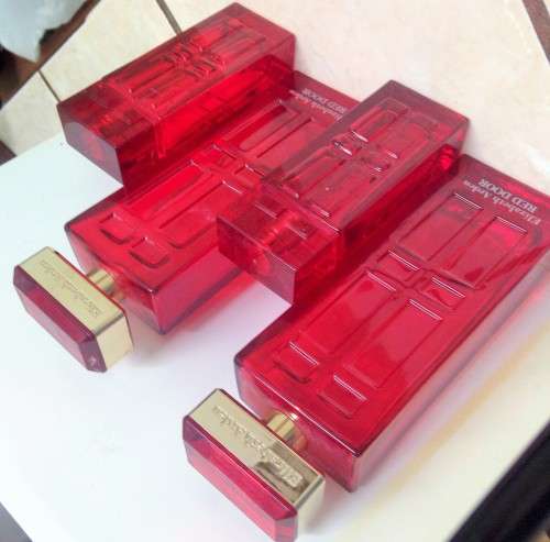 **EXQUISITE**4EMPTY PERFUME BOTTLES*Red Door*GREAT COUNTRY HOME DECOR*L@@KatMy*BUYNOWitemsNO WAITING