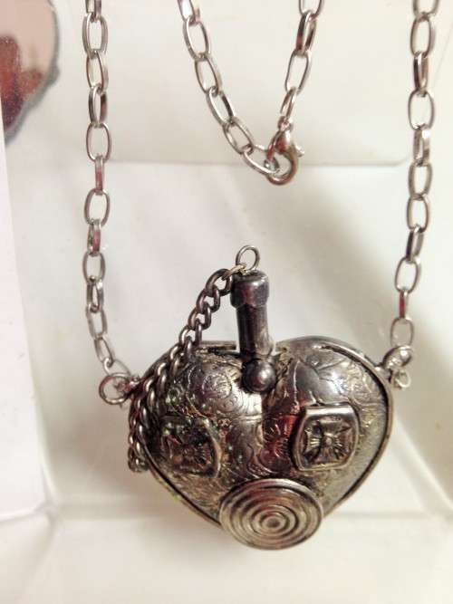 Perfume flask on chain has Stopper and Dauber