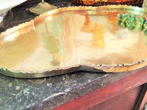 BRASS TRAYembossedseratedL355mmGREAT COUNTRY HomeDECOR*L@@Kat MY*BUY NOW*NO WAITINGnot includedGlas