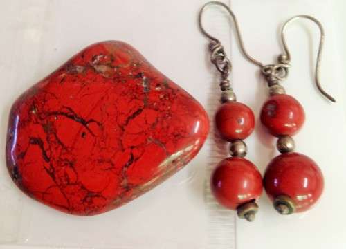 RED JASPER QUARTZ*Acorn red grey quartz veins)EARRINGS+STONE*SEMI PRECIOUS GEM STONE*