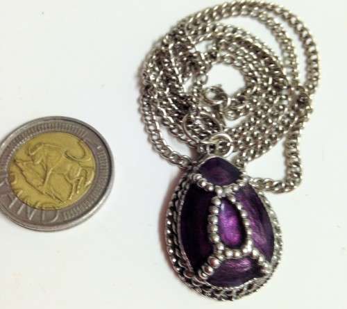 Necklace - Pendant Egyptian SCARAB Cloisonne PURPLE ENAMEL TRIM +  metal CHAIN silver tone