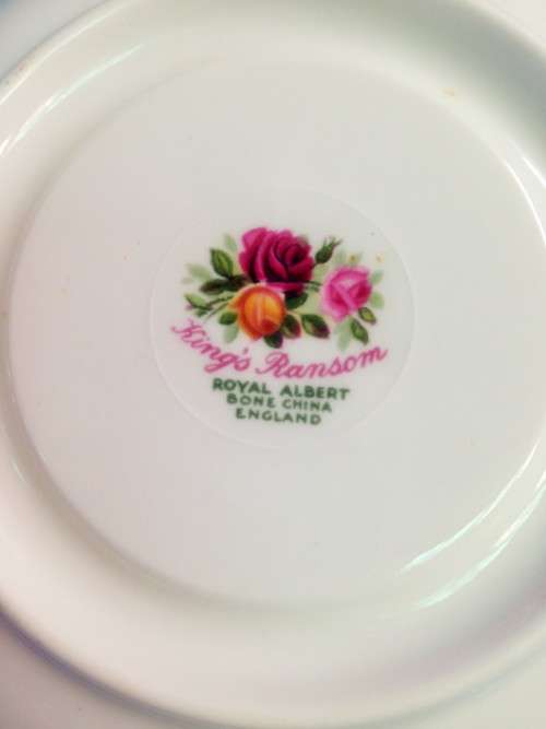 ROYAL ALBERT*SaucerSidePlate +CupCrackGREAT COUNTRY HOME DECOR**L@@KatMY*BUY NOW*iterms*NO WAITING*