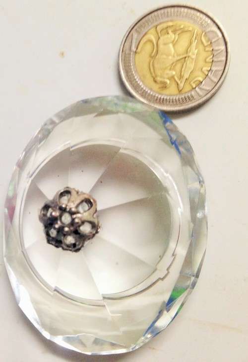 PAPER WEIGHT - Cut glass Crystal PYRAMID SHAPE LOOK At My BUY NOW LISTINGS NO WAITING