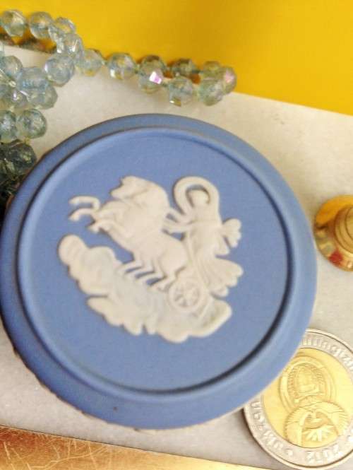 Box Lidded - Pill box WEDGEWOOD Jasper ware LOOK At My BUY NOW LISTINGS NO WAITING