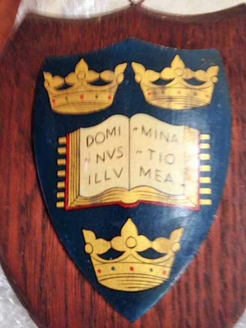 3 items 2 wood SHIELDS* RODGER high St. OXFORD England+I Framed Cigarette Cards