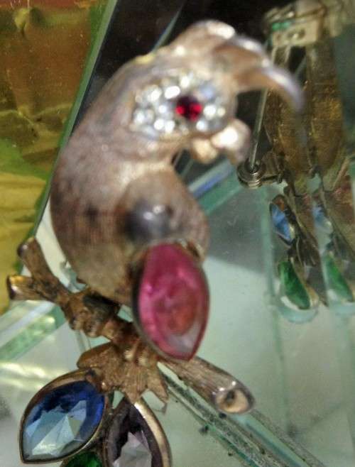 RARE BSK Parrot Crystal eyes -unfoiled 1940/1950 BROOCH Quality costume Jewellery New York City