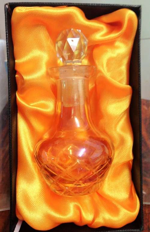 Perfume - Bottle cut Glass Crystal Diamond cut + Stopper faceted crystal clear cut glass SHINES