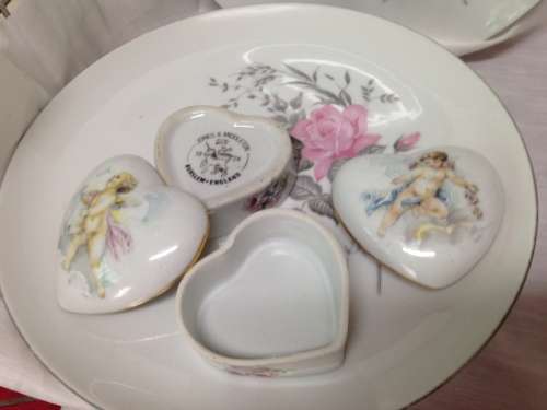2 CeramicBoxes+lids Jones+Middleton*GREAT COUNTRY HOME DECOR*L@@Ka t my BUY NOW LISTINGS**NO WAITING