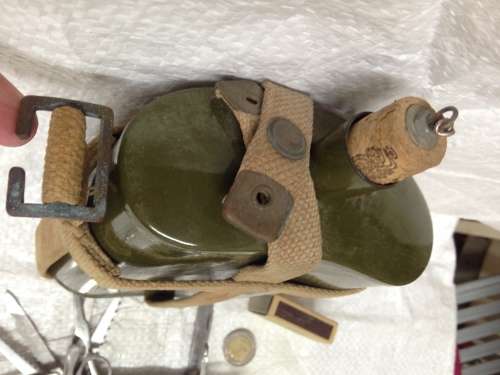 WW1 WATER BOTTLE+TOOLS KNIFE*AS IS IN SCAN*GREAT COUNTRY HOME DECOR*L@@KatMy*BUYNOW*NO WAITING