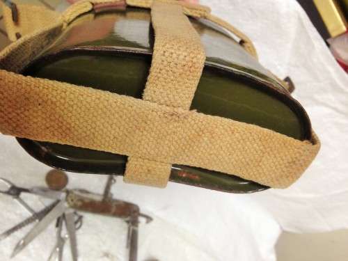 WW1 WATER BOTTLE+TOOLS KNIFE*AS IS IN SCAN*GREAT COUNTRY HOME DECOR*L@@KatMy*BUYNOW*NO WAITING