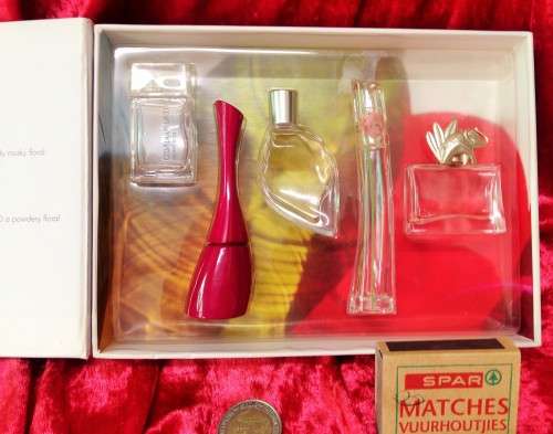Perfume bottle - 5 miniature KENZO * Travel limited edition boxed  empty