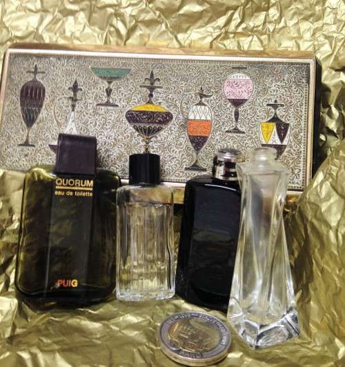 4 miniPERFUME BOTTLESempty+Brass Box not set LOOK At My BUY NOW LISTINGS NO WAITING