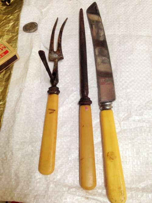 Knife sharpener +1Carving Fork +1BREAD KNIFE serrated* not a Set