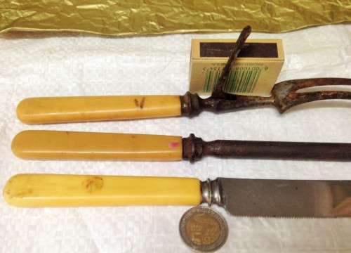 Knife sharpener +1Carving Fork +1BREAD KNIFE serrated* not a Set