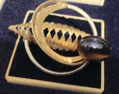 BROOCH -TIGER EYE SEMI PRECIOUS GEM STONE Gilt Filigree