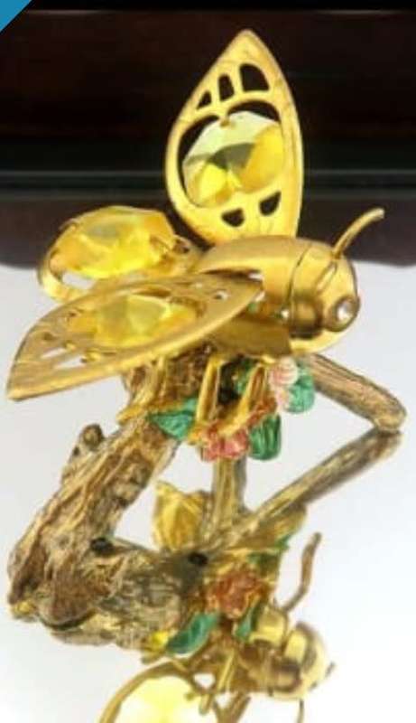 BUMBLE BEE ornament - figurine  Flowers Eyes crystals 3 Yellow crystals glass inset wings