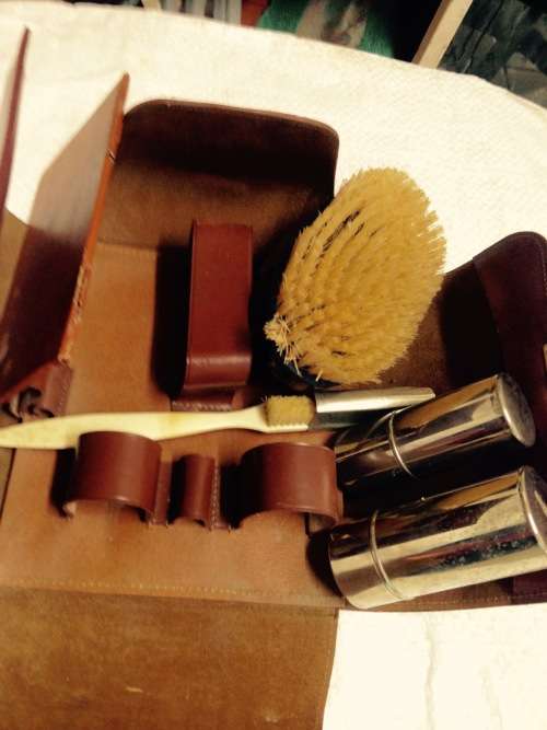 Mens Travel case brush Mirror Comtainers Tooth Brush