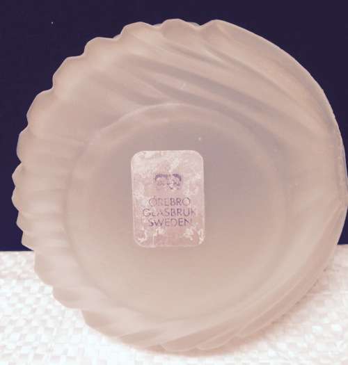 GLASS BOX - OREBRO GLASBRUK  hand made in Sweden