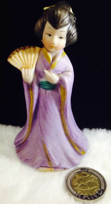 BELL ceramicI Oriental LOOK At All My BUY NOW LISTINGS NO WAITING