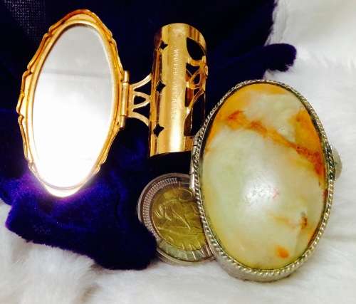 Pill box metal onyx top + Lipstick holder Gold tone has mirror