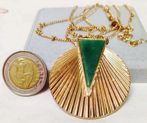 NECKLACE - Egyptian Sunburst PENDANT gold Tone Metal chain+ 2 Ring Pendant+Pairs earrings+ JewellBox