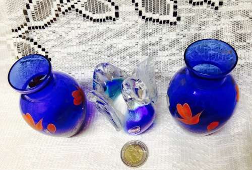 EXQUISITE - 2 Vintage Bohemian Posy Vases cobolt +Swan