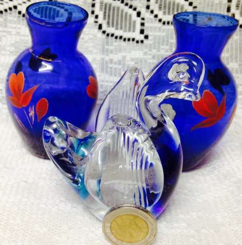 EXQUISITE - 2 Vintage Bohemian Posy Vases cobolt +Swan