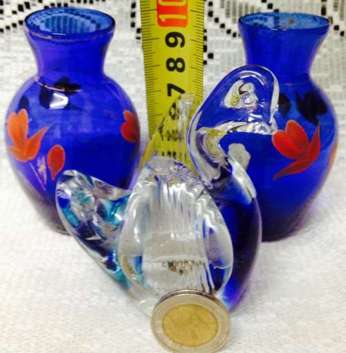 EXQUISITE - 2 Vintage Bohemian Posy Vases cobolt +Swan