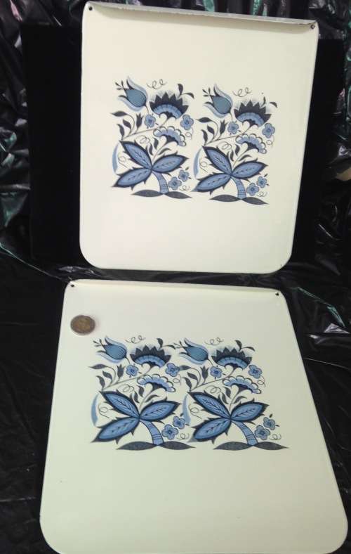 ENAMEL flat TRAYS blue on white