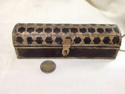 chest style Wood box has brass trim
