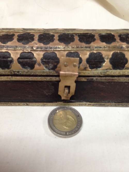 chest style Wood box has brass trim