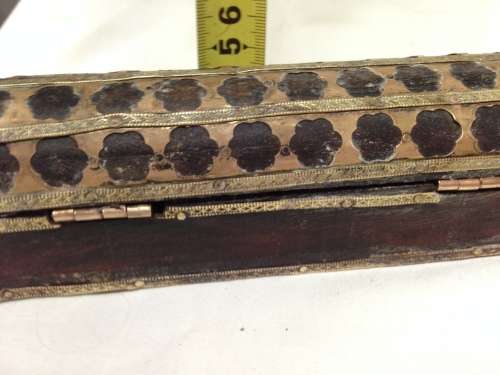 chest style Wood box has brass trim