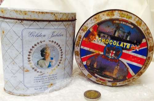 2  TINS British tourist scenes and Queen ElizaTins distressed LOOK At My BUY NOW listings NO WAITING