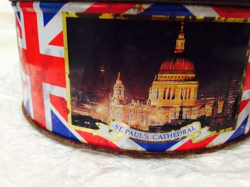 2  TINS British tourist scenes and Queen ElizaTins distressed LOOK At My BUY NOW listings NO WAITING