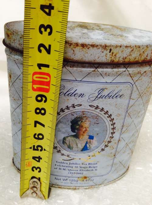 2  TINS British tourist scenes and Queen ElizaTins distressed LOOK At My BUY NOW listings NO WAITING