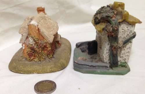 In style of Lilliput Lane English Cottage x2 figurines one1987LOOK At My BUY NOW listings NO WAITING