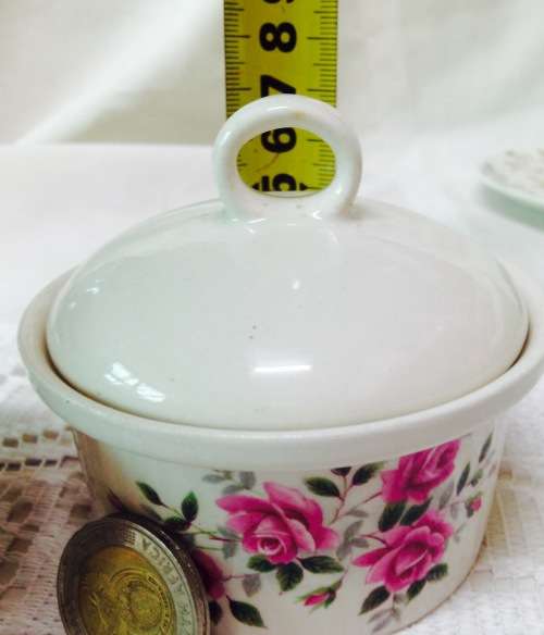 2 Bowls + 2 lids not original WEDGEWOOD - CHINTZ - Pink  ROSES  ENGLAND