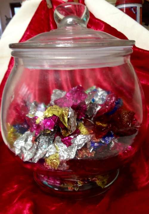 GLASS BOWL+ LID - Lovely table centre