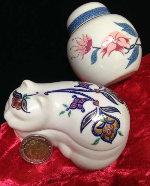 2*Byzantine Cat box Ginger jar ELIZABETH ARDENL@@KatMyBUY NOWitems*NO WAITiNG