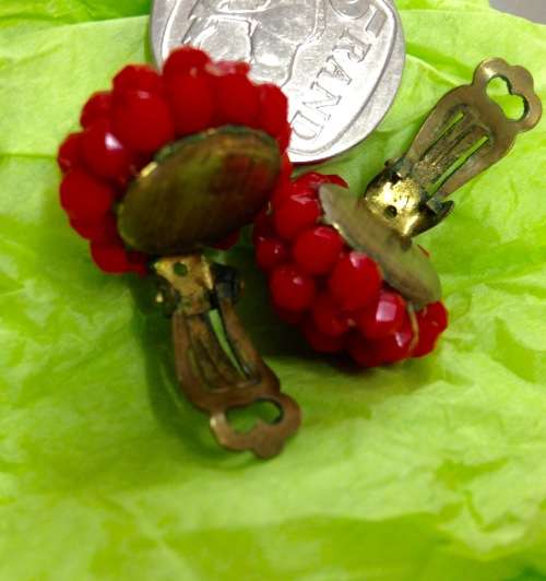 1960`MultiBeaded pairCLIP ONEarrings Costume Jewelry GREAT COUNTRY HOME DECORLKatMyBUY NOWNO WAITING