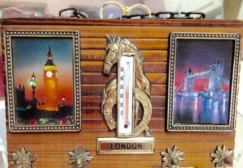 LONDON Bridge Scene Barometer+ key holder