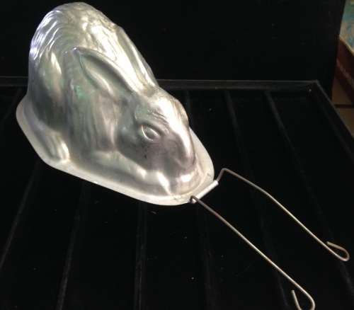 c1931/51Rabbit Jelly Mould has wireStandEasierforLiquid LOOK At All My BUY NOW LISTINGS NO WAITING