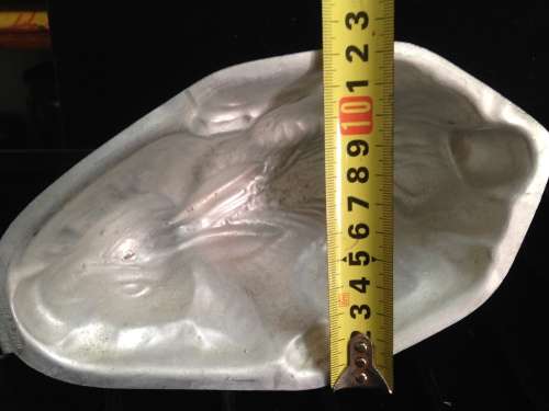 c1931/50 Rabbit Jelly Mould no wire  Look at my Buy Now listings No Waiting